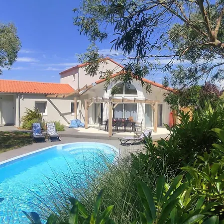 Les Sables Avec Piscine Privative *